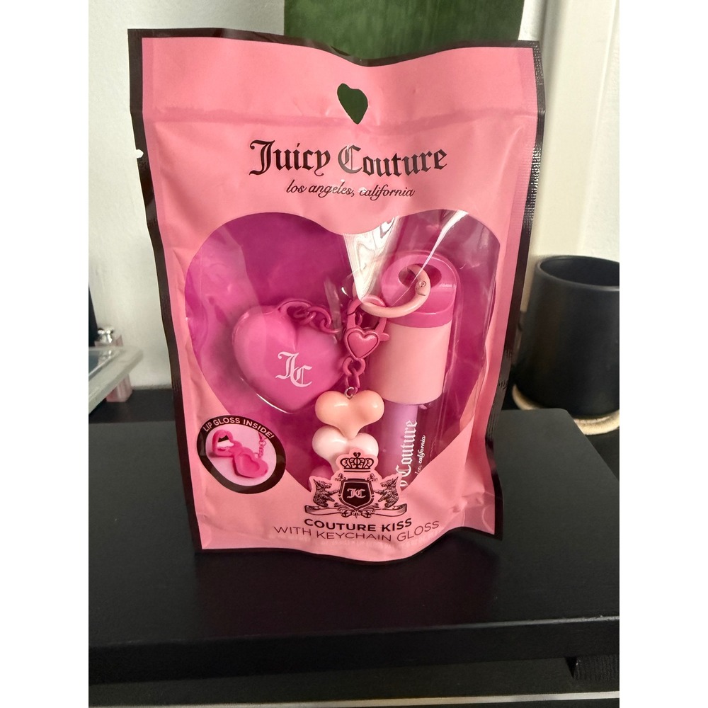 Juicy Couture Couture Kiss Lip Gloss Keychain Pink Heart Charms New in bix